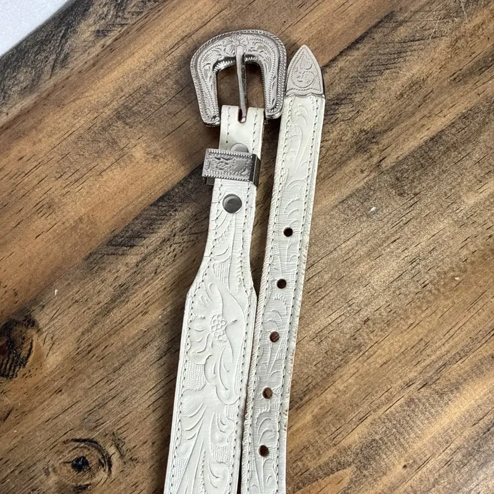 Vintage Western Tooled Belt White Leather Silver Buckle Kids 25